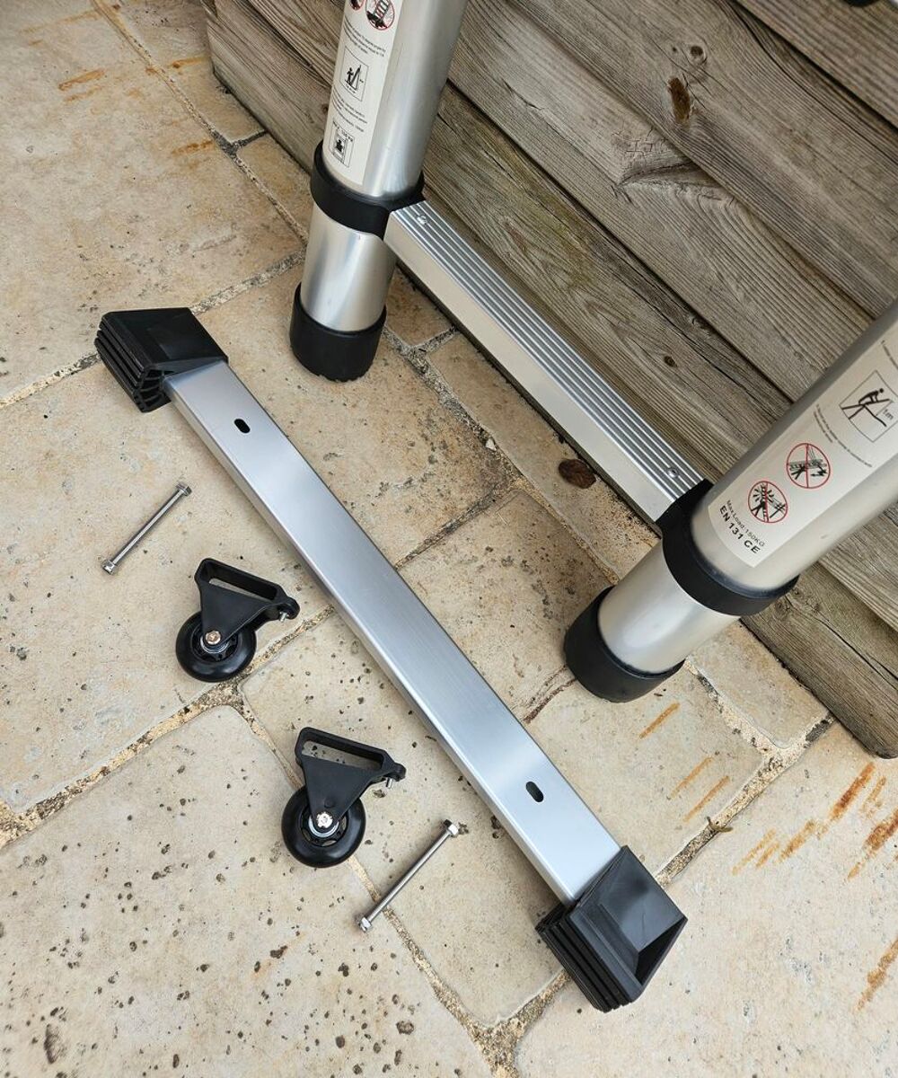 TRAVERSE D'&Eacute;CHELLE T&Eacute;LESCOPIQUE + ROULETTES + VISSERIES Bricolage