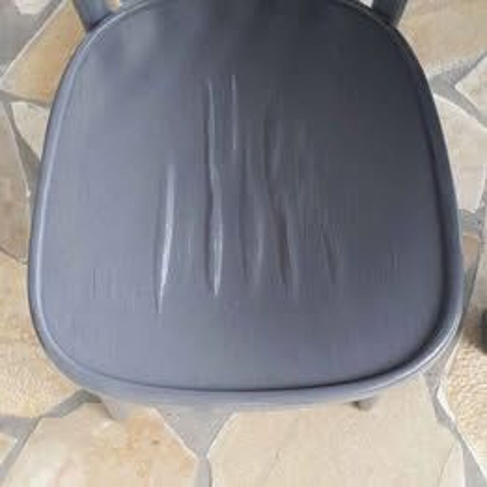 Table ancienne + 4 chaises Meubles
