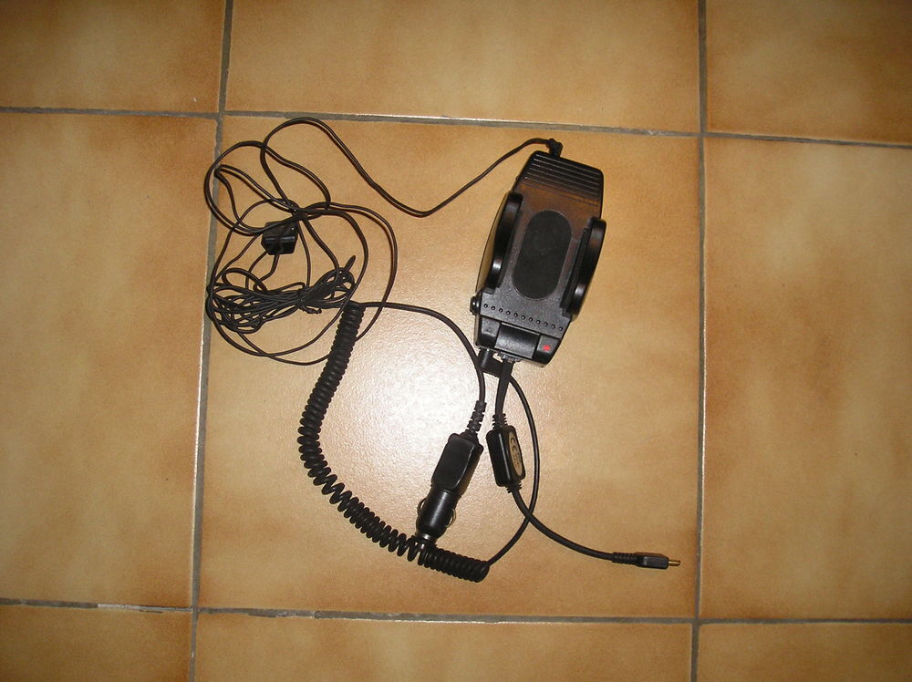 kit main libre voiture universel T�l�phones et tablettes