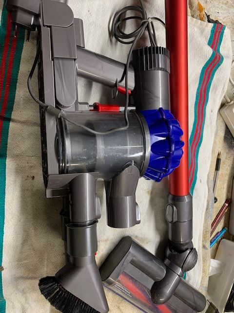 Aspirateur Dyson sans fil 85 Saint-M�dard-en-Jalles (33)