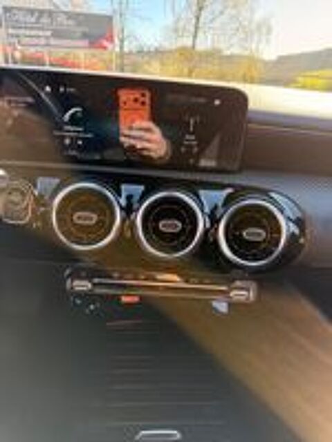 Classe CLA CLA Shooting Brake 180 d 7G-DCT Business Line 2020 occasion 58120 Ch&acirc;teau-Chinon Ville