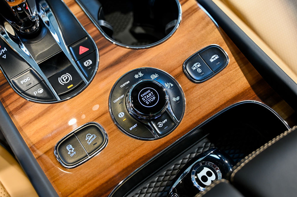 Bentayga V8 4.0 550 ch BVA Azure 2024 occasion 60280 Clairoix