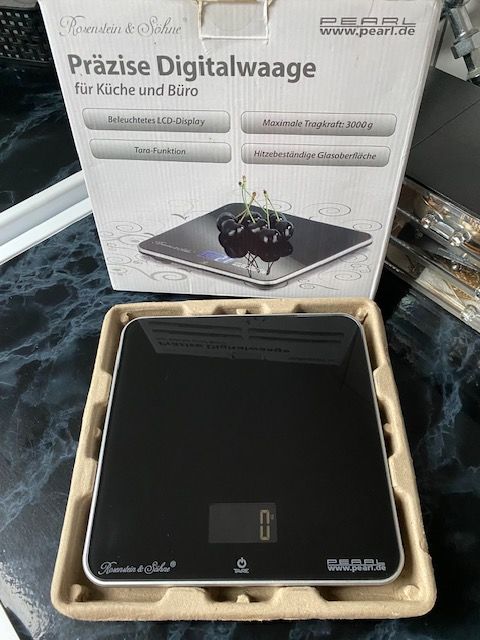 Balance de cuisine num�rique  marque Allemade
Rosenheim & S� 12 Schaffhouse-pr�s-Seltz (67)