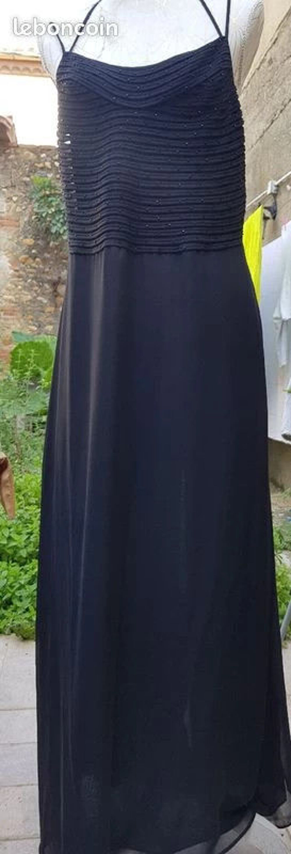 Robe de cocktail Vêtements