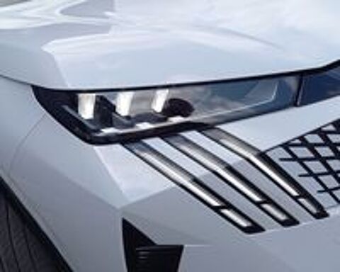 3008 ADML/AMBIENT/CUIR/FOCAL/KAM360/TOIT*PANO/20 2024 occasion BE-8900 Ieper (Ypres)