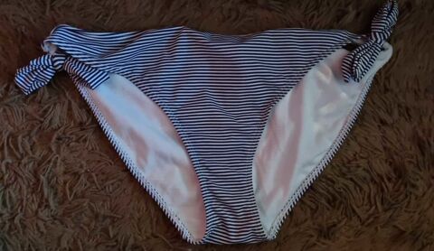 Maillot de bain deux pi�ces T46.  100C 20 Oullins (69)