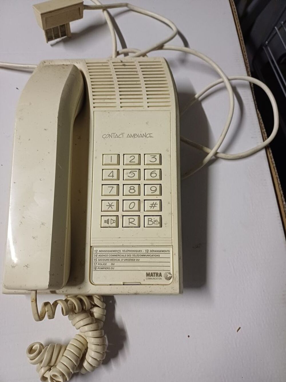 T&eacute;l&eacute;phone ancien pour d&eacute;coration Décoration