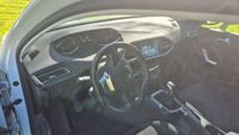 308 1.6 HDi 92ch FAP BVM5 Active 2014 occasion 17430 Muron
