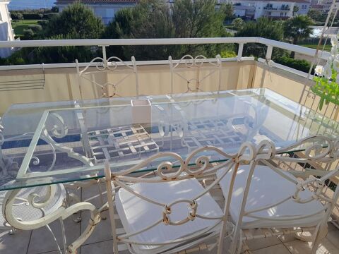 Table en fer forgé avec 6 chaises 150 Juan Les Pins (06)