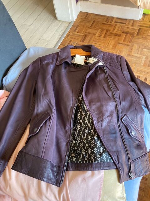 blouson cuir STREET ONE couleur mauve
60 Darnieulles (88)