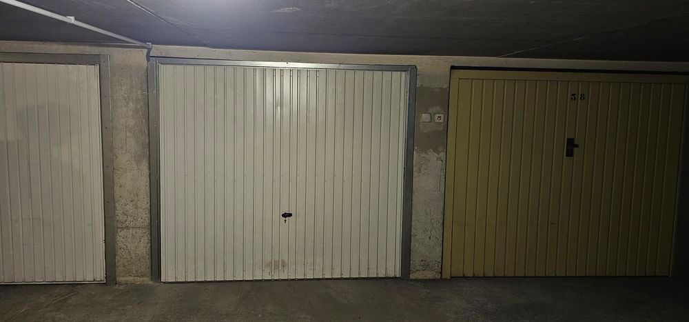 Location Parking/Garage Garage ferm dans rsidence tranquille, mtro Flachet Villeurbanne