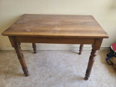 table bureau en bois 80 Genay (69)