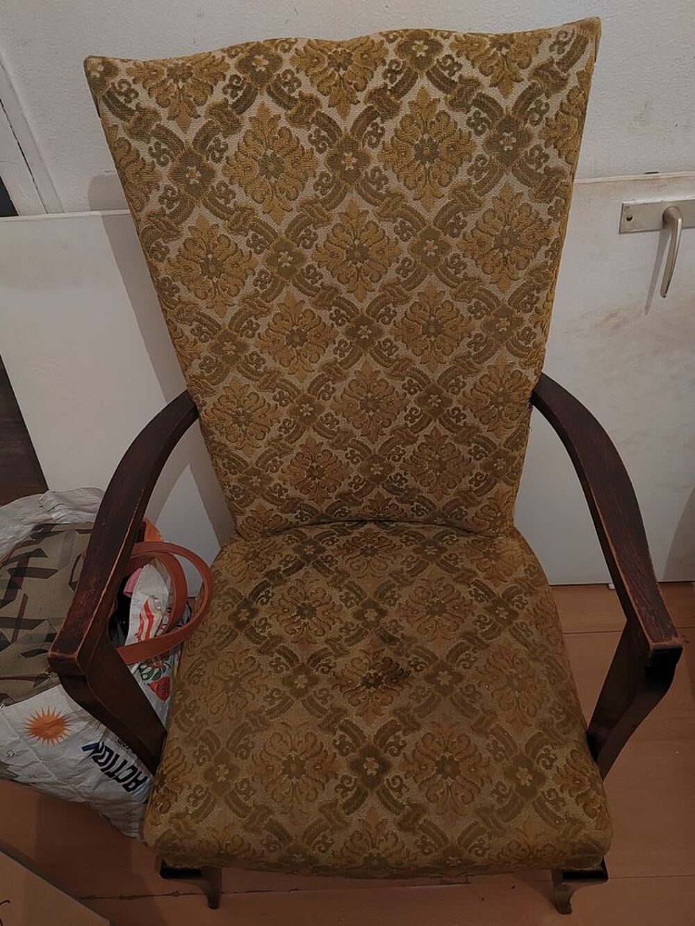Ancien fauteuil tissu Meubles