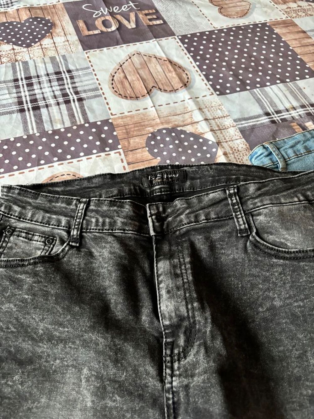 Lot v&ecirc;tements femmes quasi neufs 
Taille 44 Vêtements