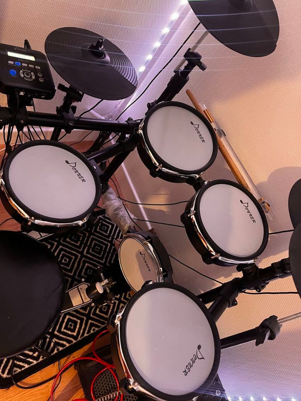 Donner DED-200 + Ampli ACB50 €" Batterie &eacute;lectronique compl&egrave;te €" Tr&egrave;s bon &eacute;tat Instruments de musique