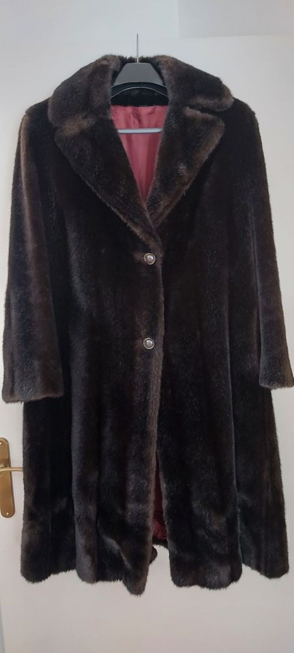 Manteau fausse fourrure ( fabrication fran&ccedil;aise marque APF) Vêtements