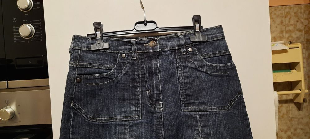 Originale jupe en jean &agrave; plis taille 40 - En tr&egrave;s bon &eacute;tat Vtements