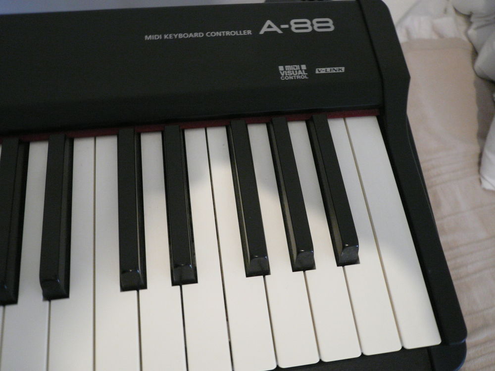 CLAVIER MAITRE ROLAND A88 Instruments de musique