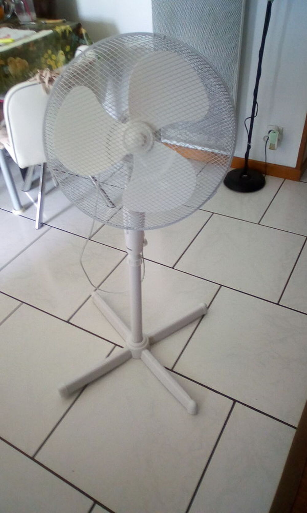 Ventilateur blanc Electroménager