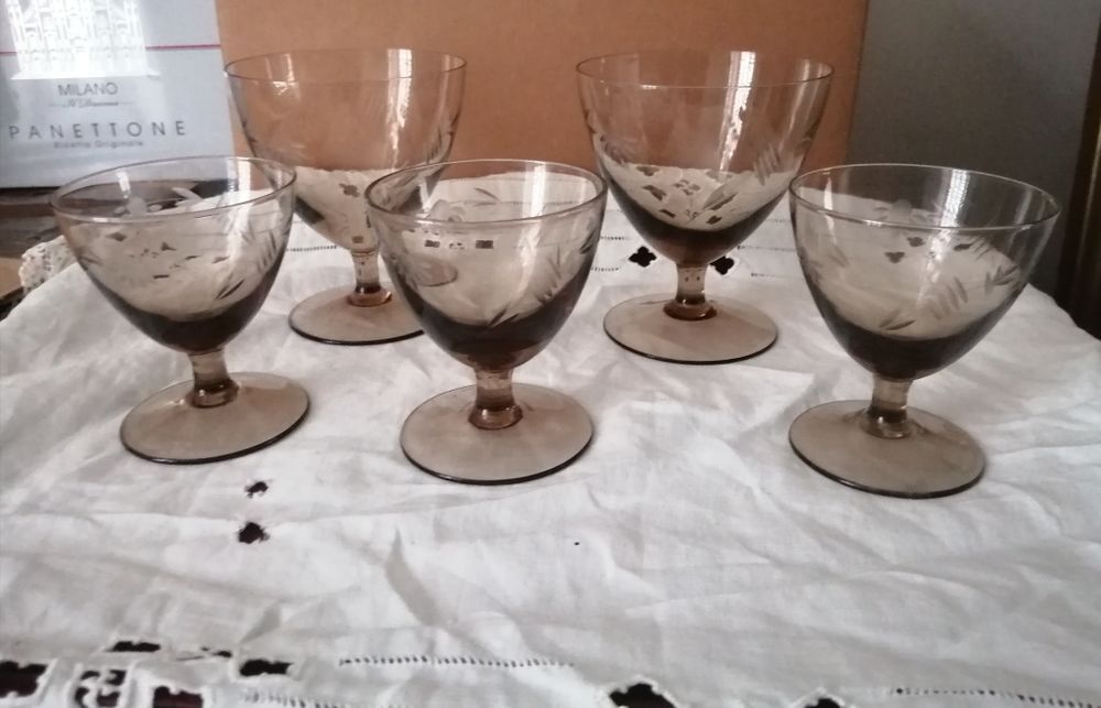 5 verres anciens cristal Décoration