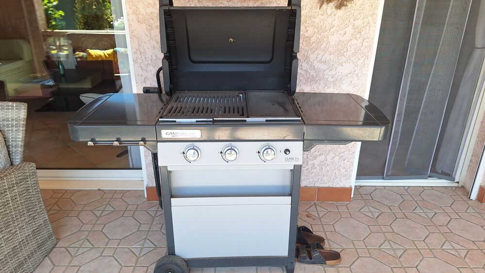 Barbecue avec plancha marque camping gaz Electroménager