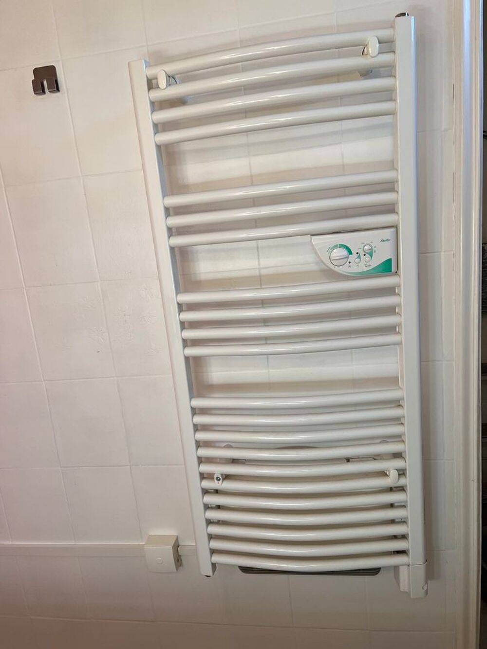 sache serviettes salle de bain Electroménager
