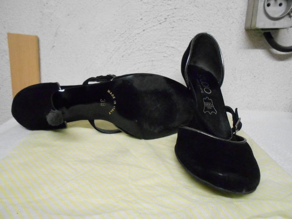*P14 
Chaussures ANDRE 38 		 Chaussures
