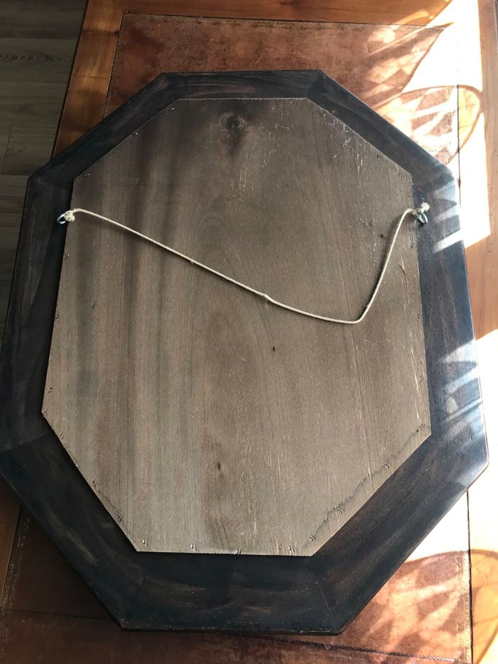 Miroir vintage octogonal en bois fonc&eacute; - Ann&eacute;es 1970 / 1980 Décoration