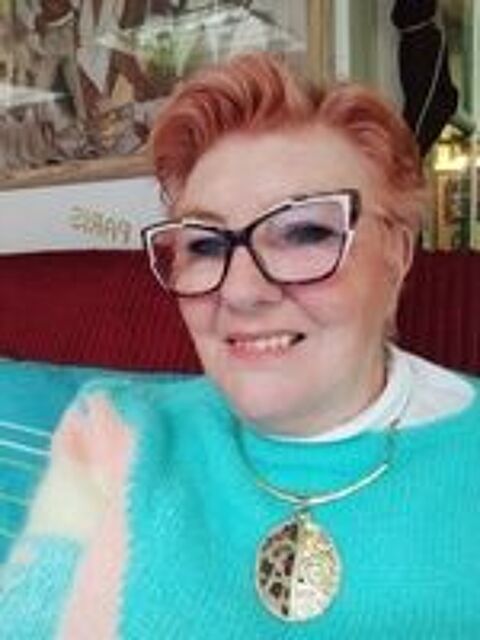   Retraitée dame ,offre aide contre logement  