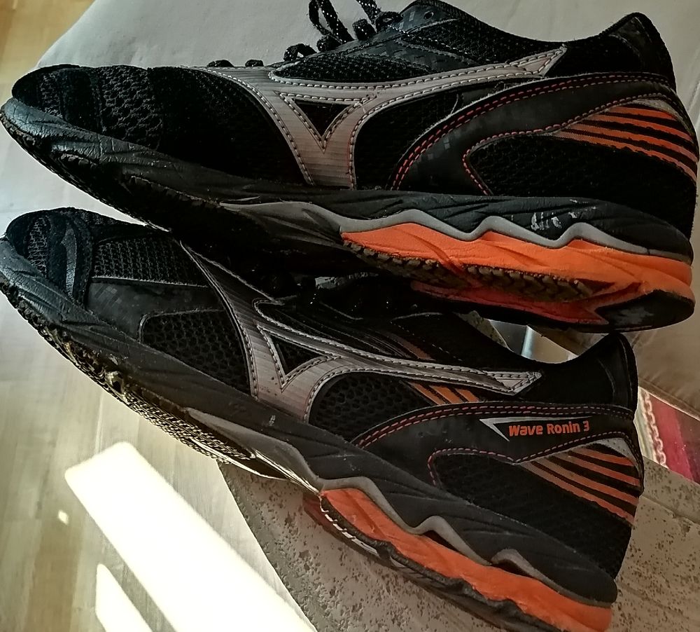 Chaussures de sport MIZUNO ( Wave Ronin 3) Homme Chaussures