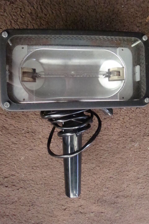 Lampe torche halogne 10 Quesnoy-sur-Dele (59)