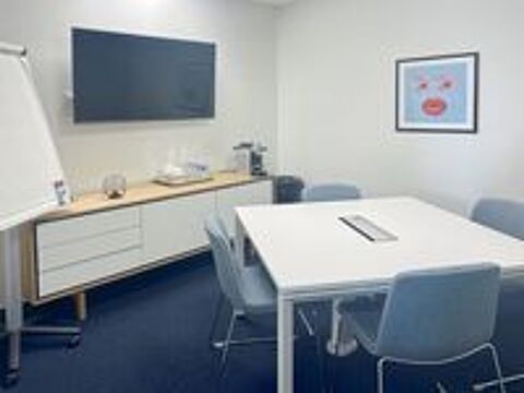   Basculez vers un espace de bureau ouvert pr�t � l'emploi pour 10 personnes � Rennes HQ Solaris 