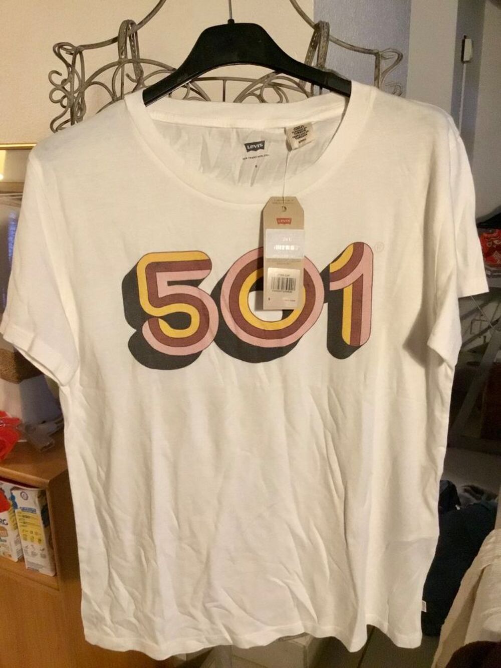 Tee-shirt Levi?s homme blanc manches courtes, vintage, inscription 501 sur le devant, neuf avec &eacute;tiquette, Taille S. Vêtements