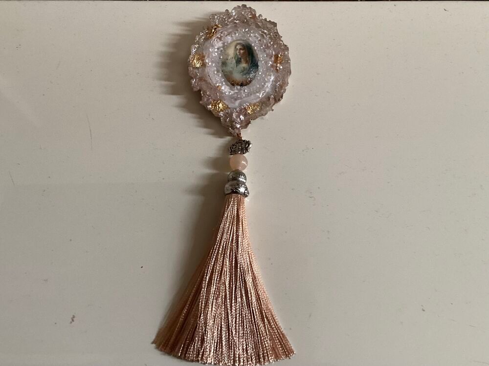 Porte bonheur Vierge Marie en pkatre Décoration