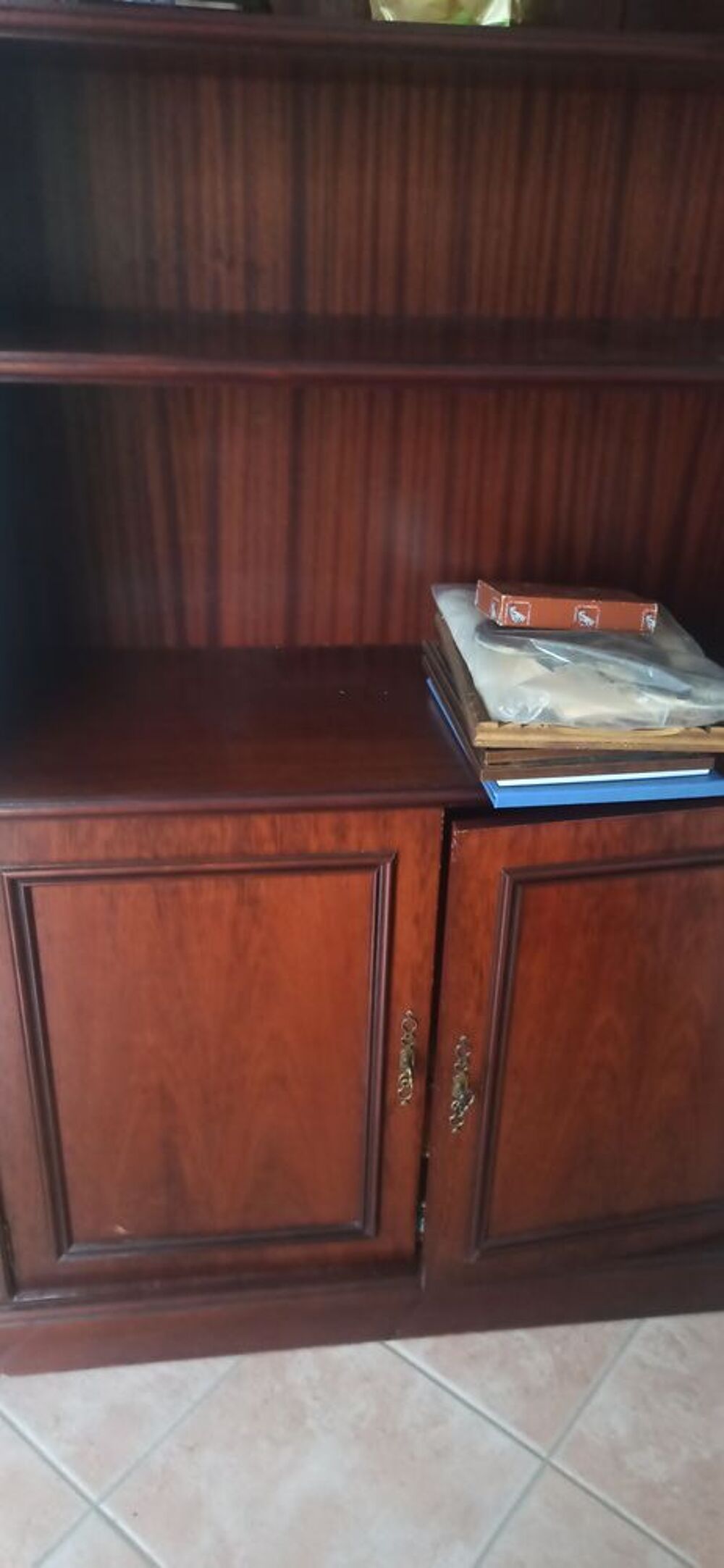 Biblioth&egrave;que bois fonc&eacute; Meubles