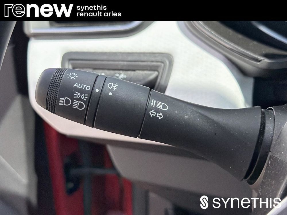Clio V Clio E-Tech full hybrid 145 Evolution 2023 occasion 13200 Arles
