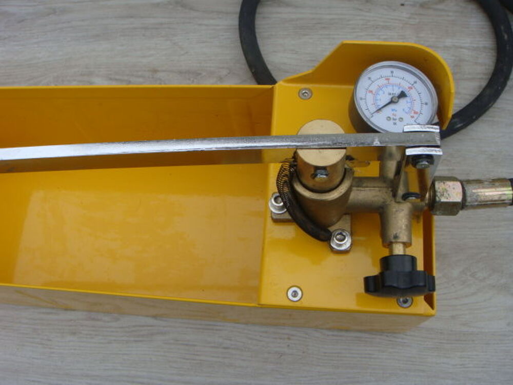 pompe a &eacute;preuve rems push Bricolage