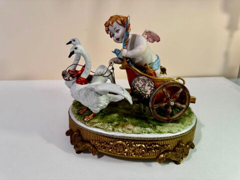 SCULPTURE EN BISCUIT DE LA MANUFACTURE * TICHE * CAPODIMONTE Eguisheim (68)