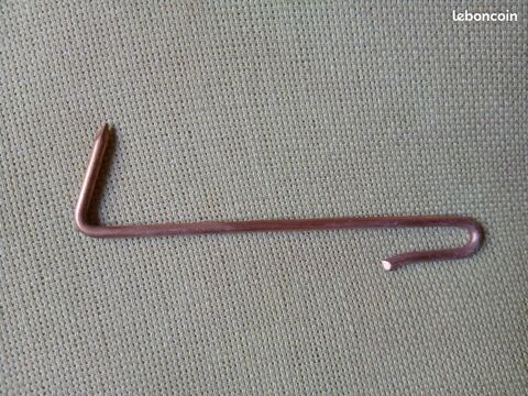 38 crochets cuivre pour toit ardoise 15 Beauchamp (95)