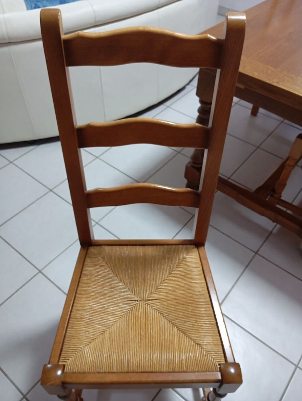 ensemble table plus chaises en ch&ecirc;ne massif Meubles