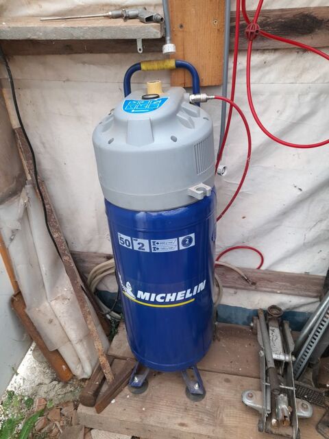 compresseur MICHELIN 100 Ambronay (01)