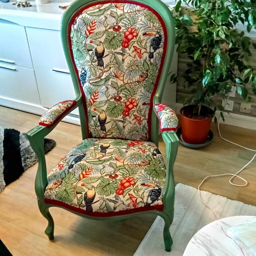 fauteuil voltaire relook&eacute; par mes soins Meubles