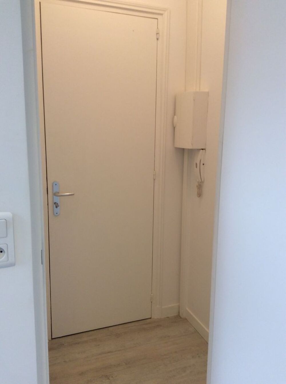 Location Appartement T1 en rez de chaussée plein sud chauffage compris garage dis Brueil-en-vexin