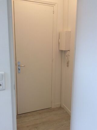 Location Appartement T1 en rez de chaussée plein sud chauffage compris garage dis Brueil-en-vexin
