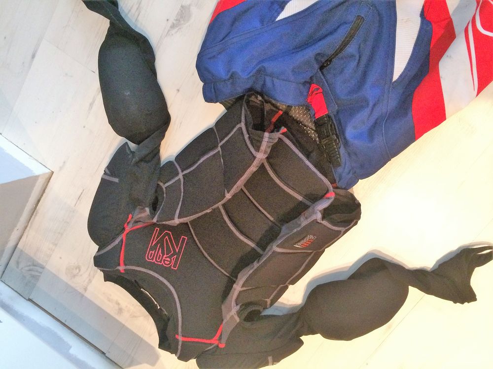 BMX race + pantalon et protection Vélos