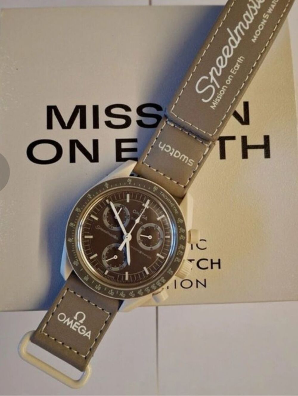 Montre Omega Swatch D&eacute;sert Bijoux et montres