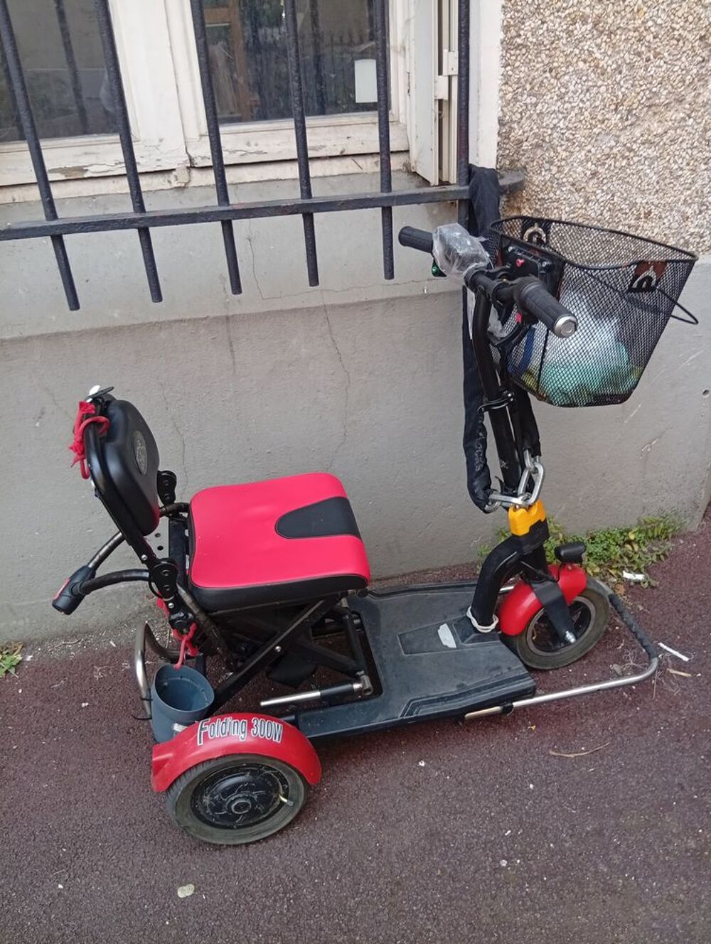 Tricycle folding 300 watt &eacute;lectrique 
Vélos