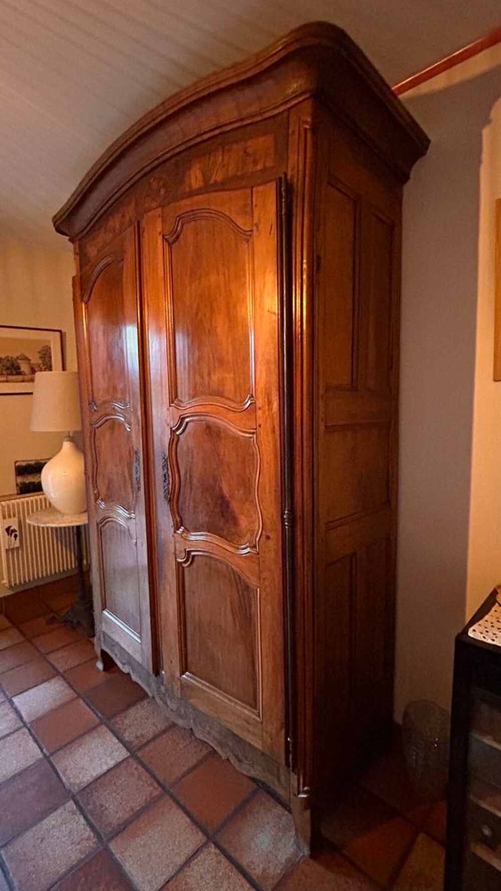 une belle armoire ancienne Meubles
