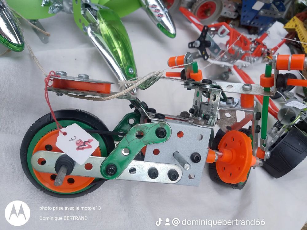MECCANOS ANCIEN ET MODERNES. CREATIONS UNIQUES 