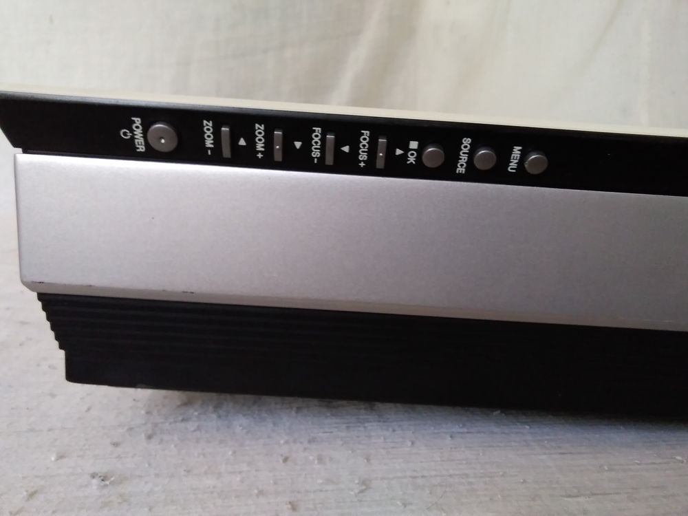 R&eacute;troprojecteur LG Photos/Video/TV